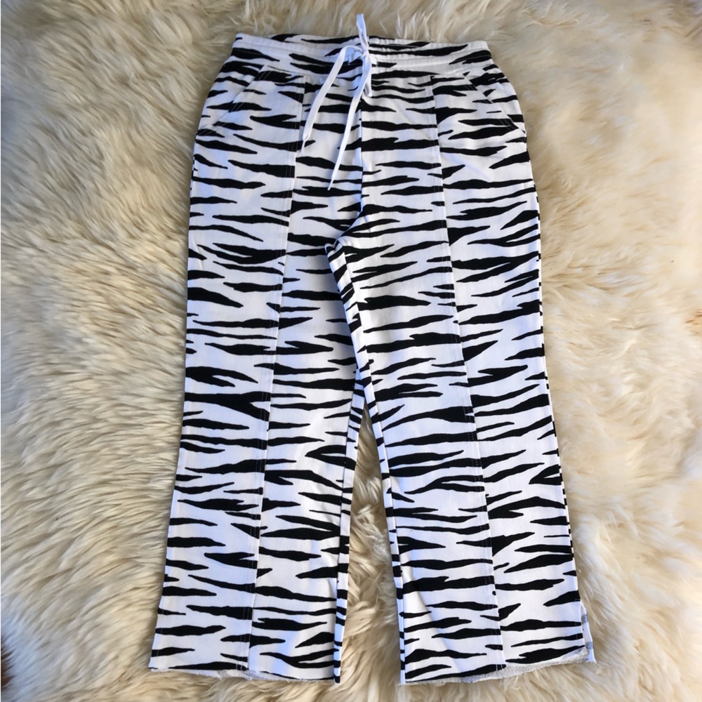 NWT 525 America Zebra Print Cropped Sweatpants